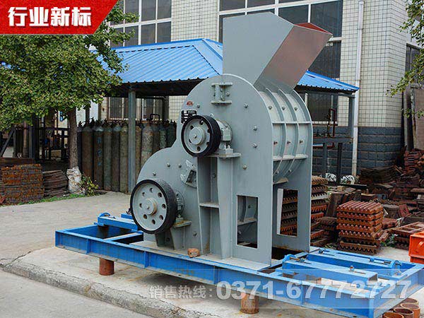 ú�������