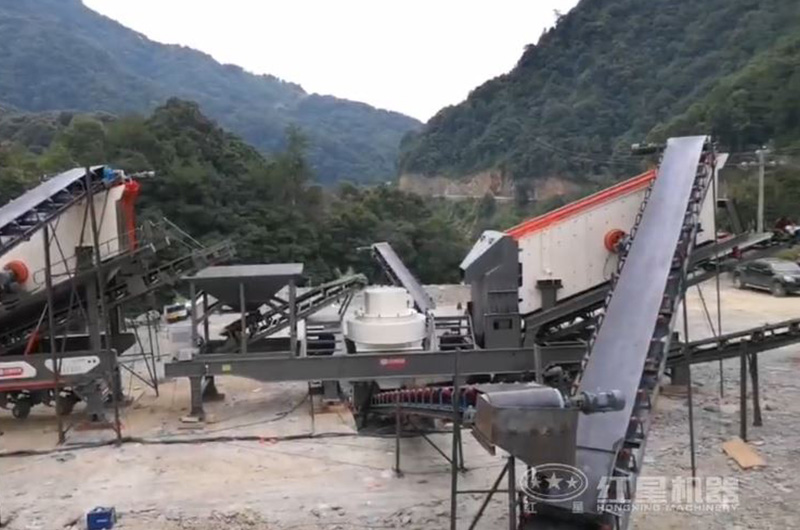 ������һ���ƶ�ʽ�˹���ɰ�ֳ�