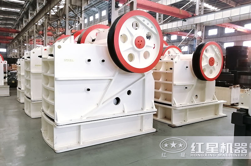大型粗碎机-颚式破碎机 大型粗碎机-颚式破碎机