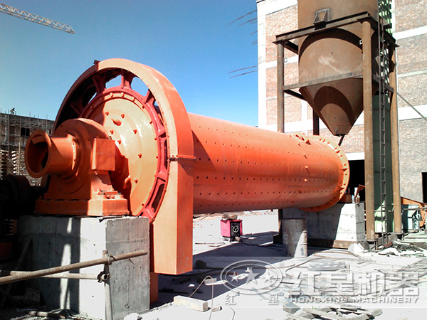 ��ҵ�е���ĥ���豸