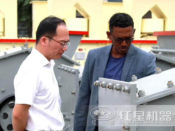 �ͻ������ι�