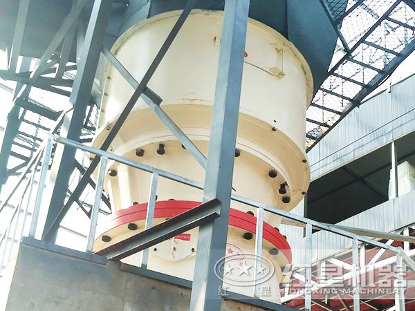 ��Բ׶����ϣ��ٸ�Ӳ�ȵ�ʯ��Ҳ���