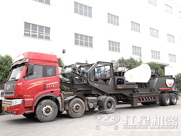 װ������