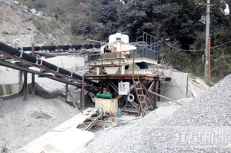 �̶�ʽʯͷ��ɳ����ҵ�ֳ�