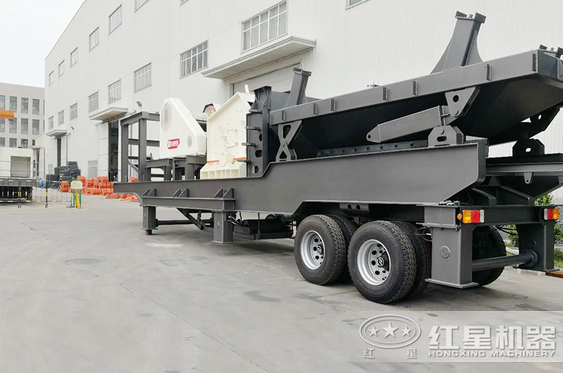 �ĺ�һ�ƶ�ɰʯ��