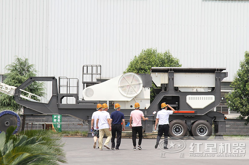 ɽ���ͻ����������ƶ���ʯ��