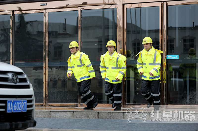 ����ͻ�ƻ����ۺ���Ա��Ϊ����ʱ����