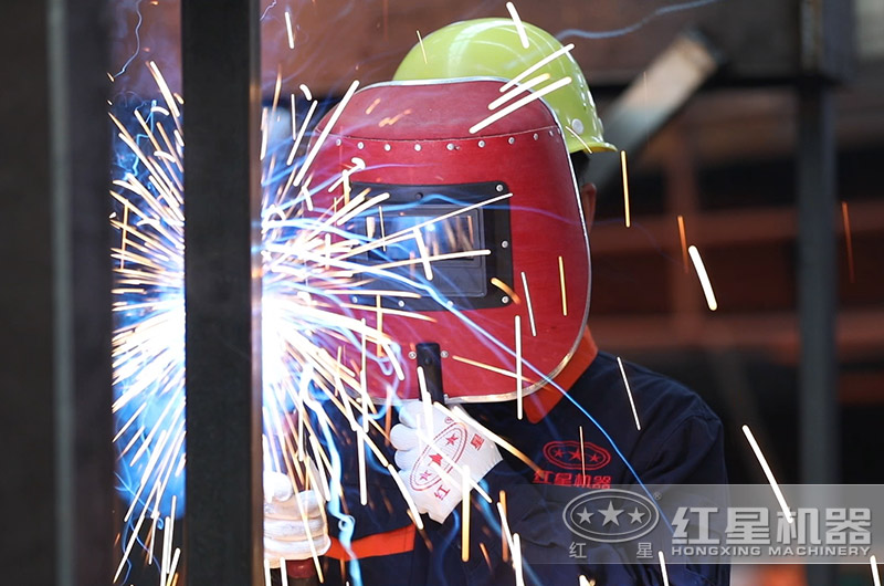 �Թ�ʽ������������䡪��������Ա�����ֳ�